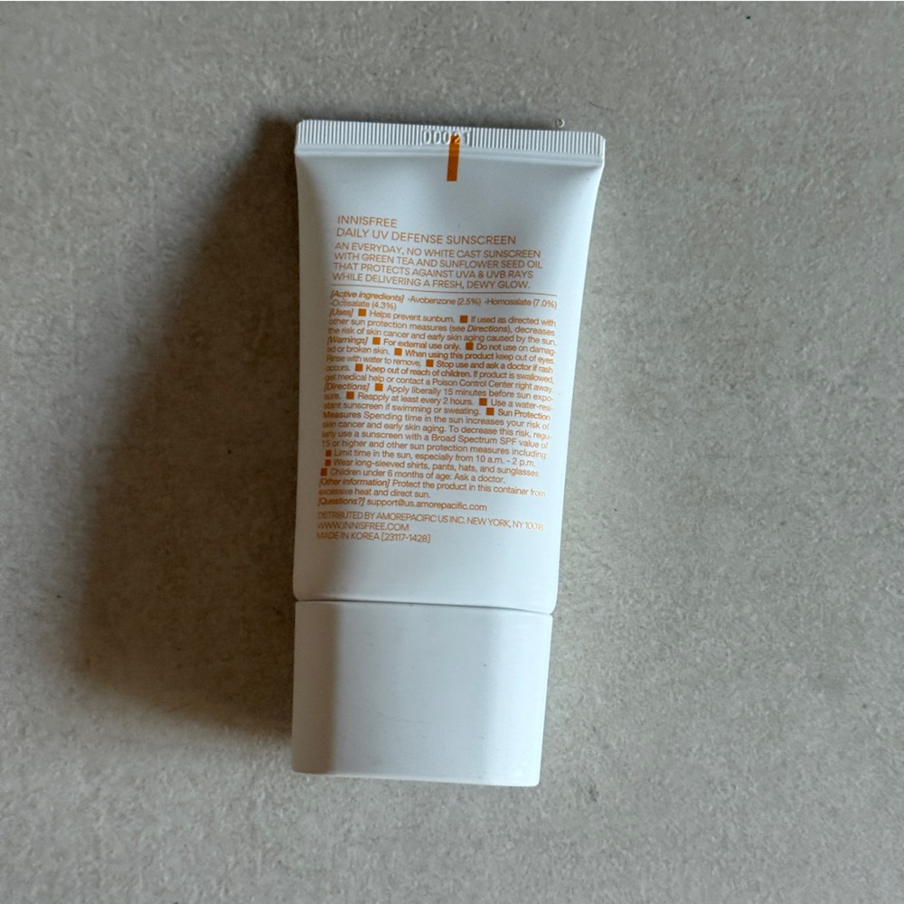 Innisfree Daily UV Defense Sunscreen SPF 36 Glowy Finish 50mL Exp 04/2026 - Picture 2 of 3
